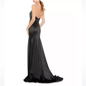 NWT MAC DUGGAL CHARMEUSE RHINESTONE STRAP TRUMPET EVENING PROM GOWN BLACK SIZE 4